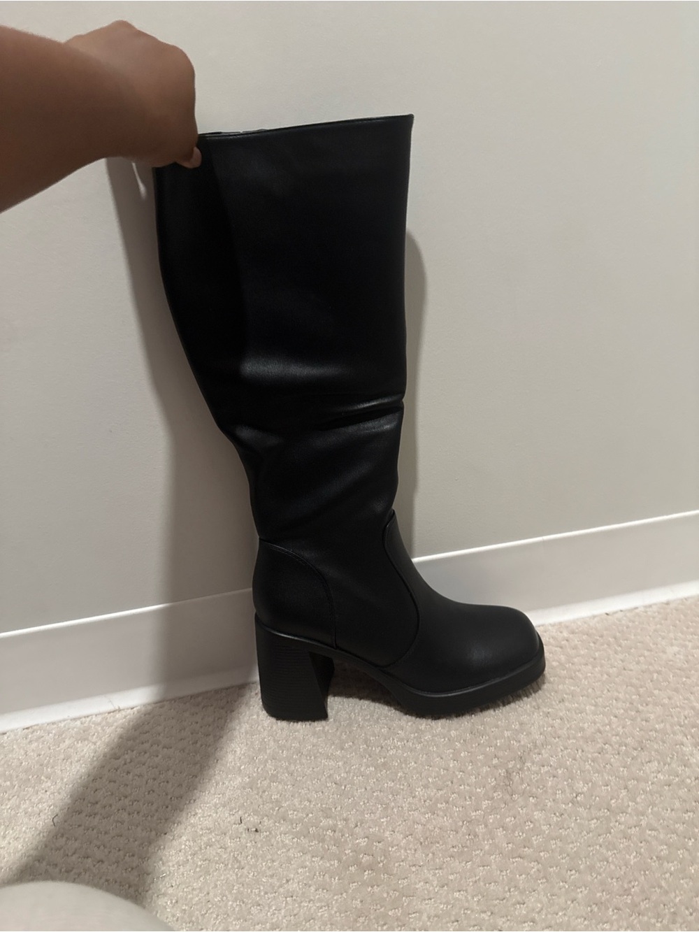Women's Black Knee-High Block Heel Boot